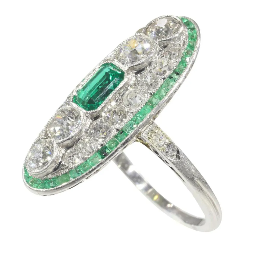 Bague en diamant avec émeraude