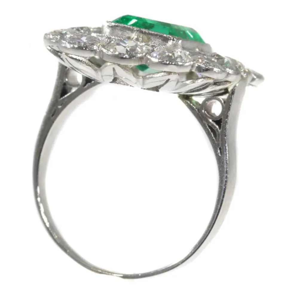 Bague en diamant avec émeraude