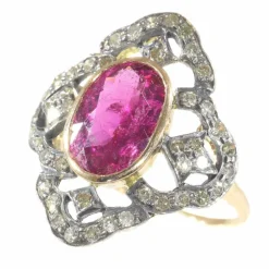 Bague en diamant avec rubelite