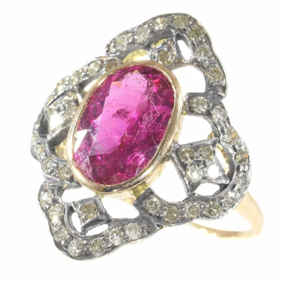 Bague en diamant avec rubelite