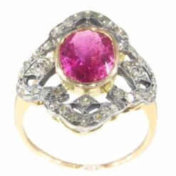 Bague en diamant avec rubelite