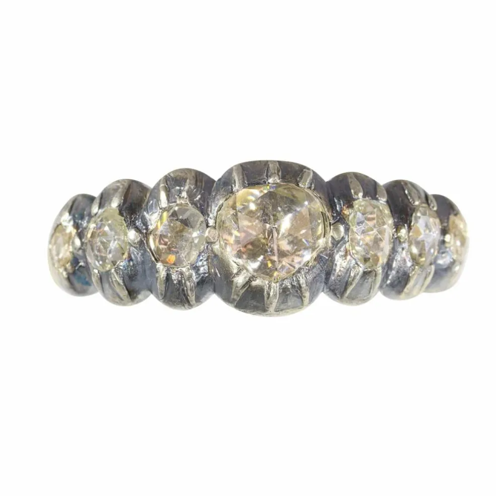 Bague en diamant de l'époque victorienne