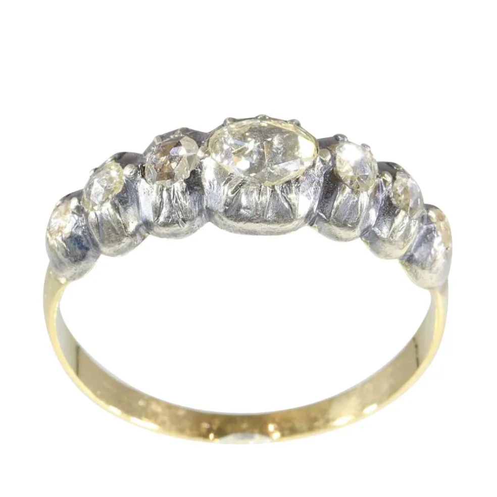 Bague en diamant de l'époque victorienne
