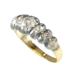 Bague en diamant de l'époque victorienne