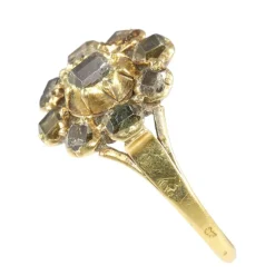 Bague en diamants datant de 400 ans