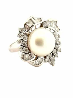 Bague en diamants et perle