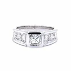 Bague en diamants Princesse avec pierres rondes, or blanc