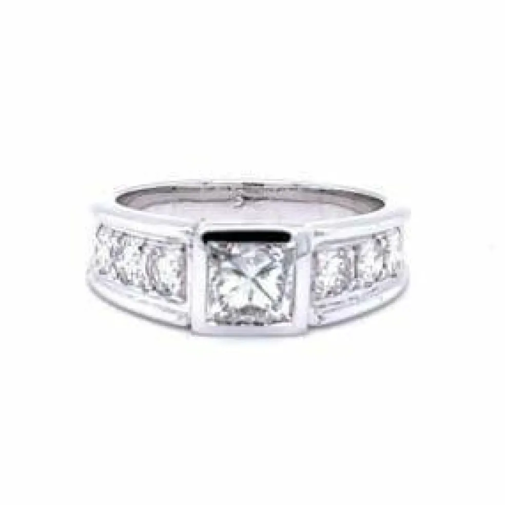 Bague en diamants Princesse avec pierres rondes, or blanc