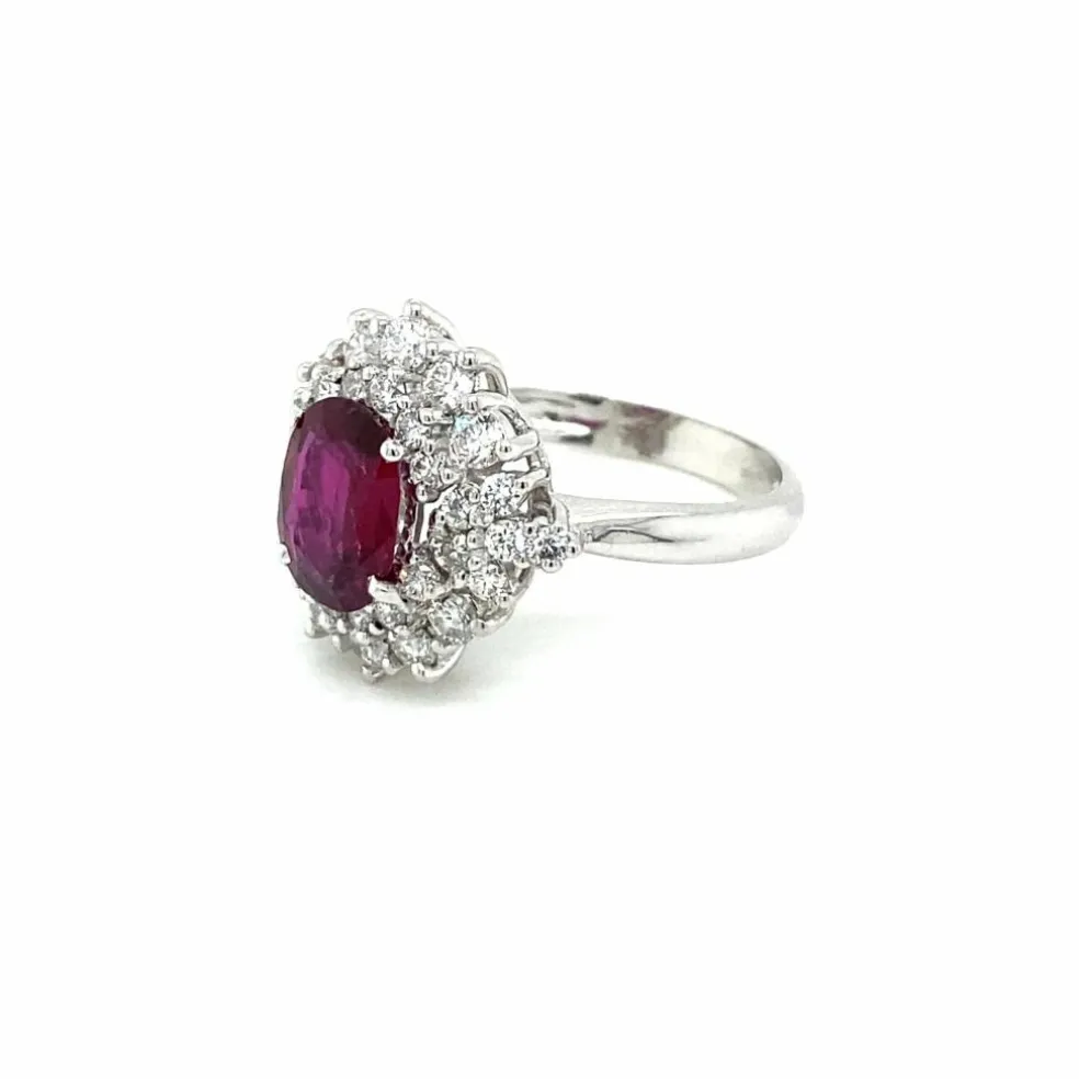 Bague en grappe de diamants rubis de 1,94 carat certifiée par le domaine