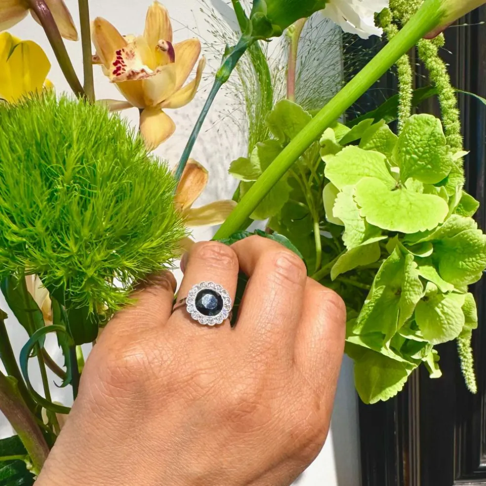 Bague en grappe de platine et diamants et saphirs
