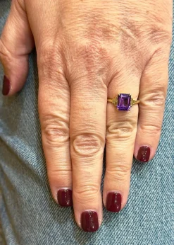 Bague en or 18 carats , améthyste et diamants