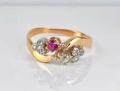 Bague en or 18 carats en diamants et rubis, époque 1900