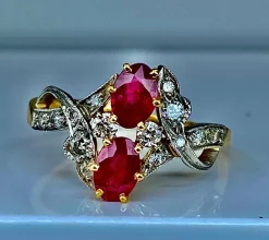 Bague en or 18 carats et platine en rubis et diamants