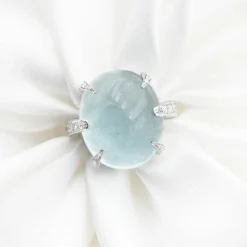 Bague en or avec aigue-marine de 18,5 ct et diamants