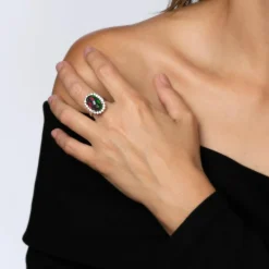 Bague en or avec diamant et opale noire éthiopienne de 8,10 ct