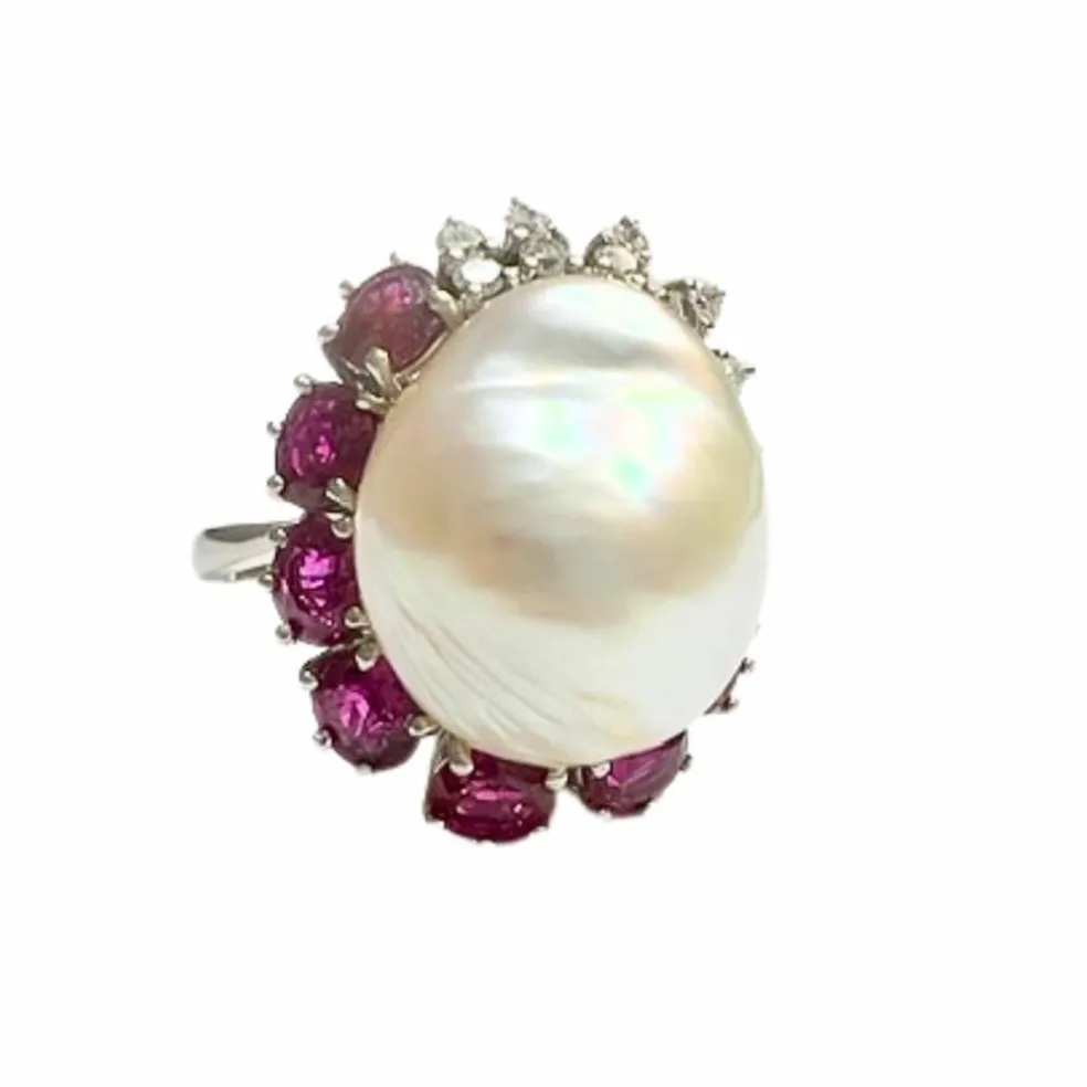 bague en or avec diamants rubis et perle