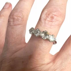 Bague en or avec diamants