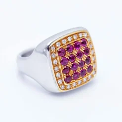Bague en or avec diamants et rubis