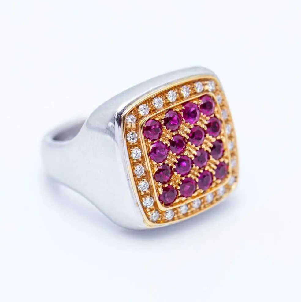 Bague en or avec diamants et rubis