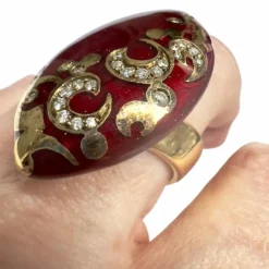bague en or avec diamants et émail rouge