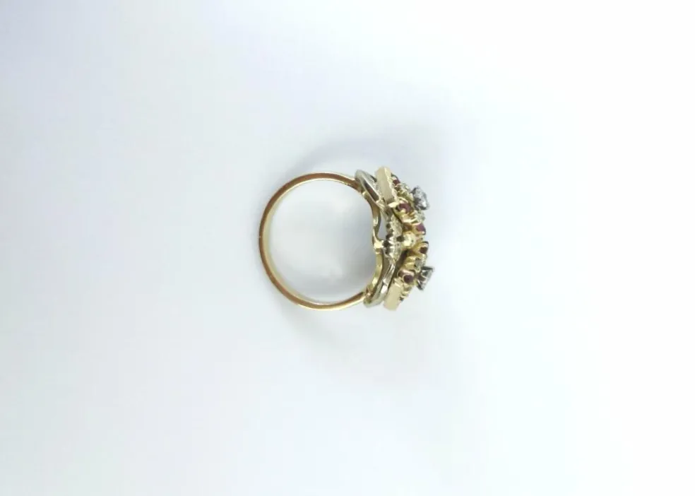 Bague en Or avec Diamants et Rubis