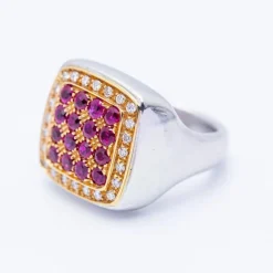 Bague en or avec diamants et rubis