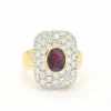 Bague en or avec rubis et diamants autour