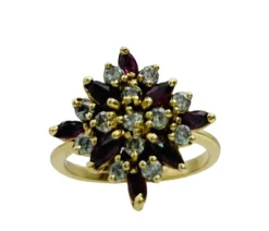 Bague en or avec rubis et diamants.