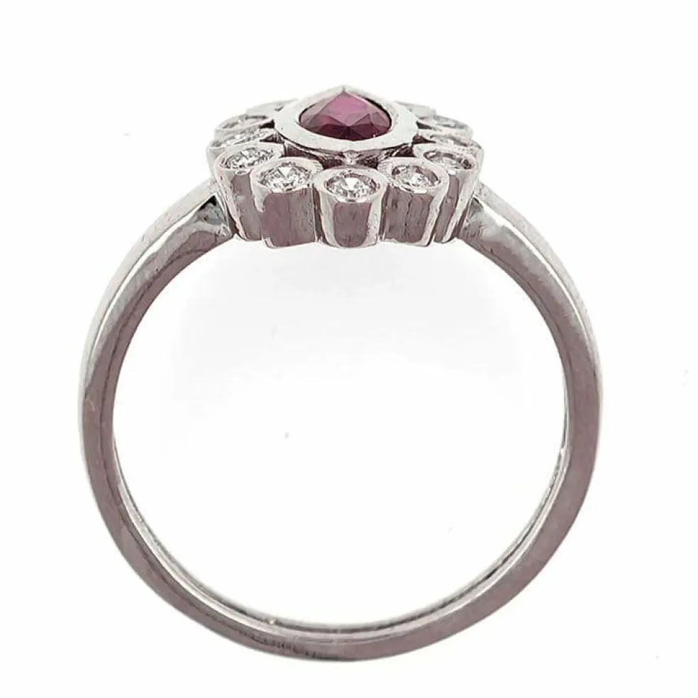 Bague en or avec rubis sang de pigeon de Birmanie et diamants