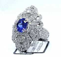 Bague en or avec tanzanite et diamants