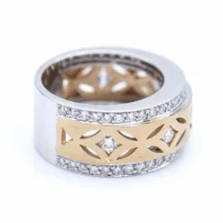 Bague en or bicolore avec diamants