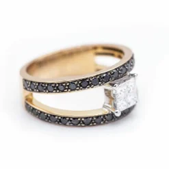 Bague en or bicolore et diamants