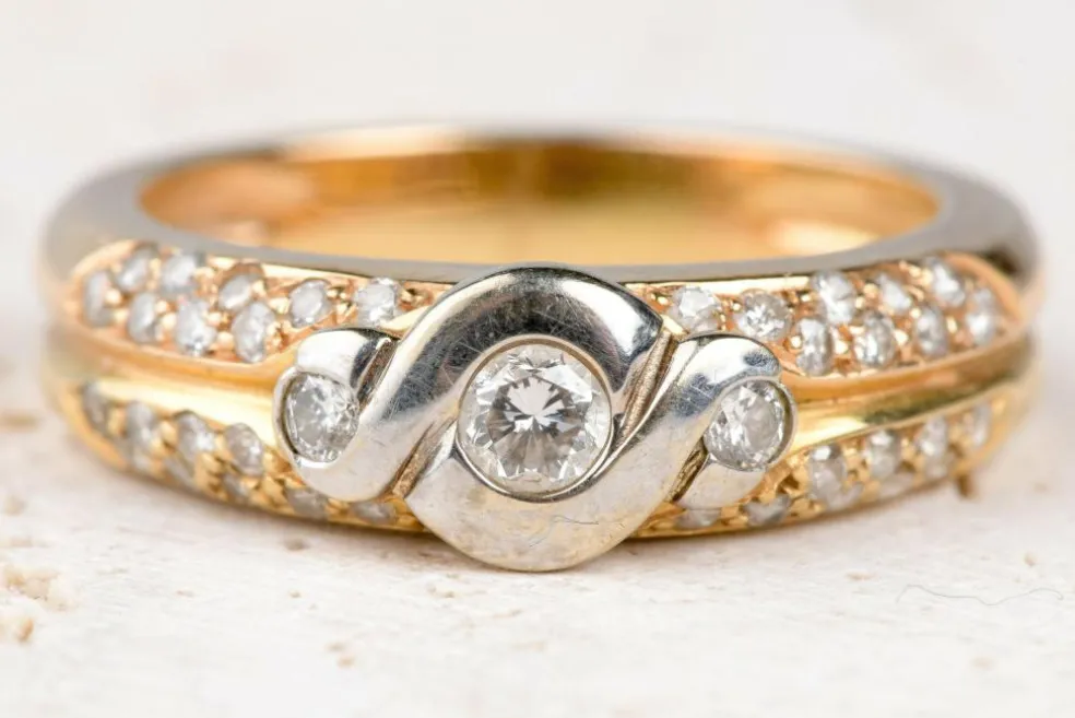 Bague en or bicolore jaune et blanc 18 carats et diamants 0,61 carats