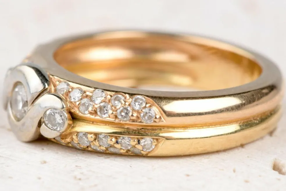 Bague en or bicolore jaune et blanc 18 carats et diamants 0,61 carats