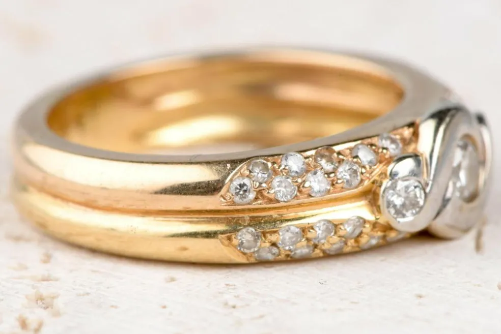 Bague en or bicolore jaune et blanc 18 carats et diamants 0,61 carats