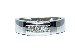 Bague en or blanc 18 carats, trilogie 3 diamants