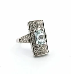 Bague en or blanc 18 carats avec aigue-marine et diamants