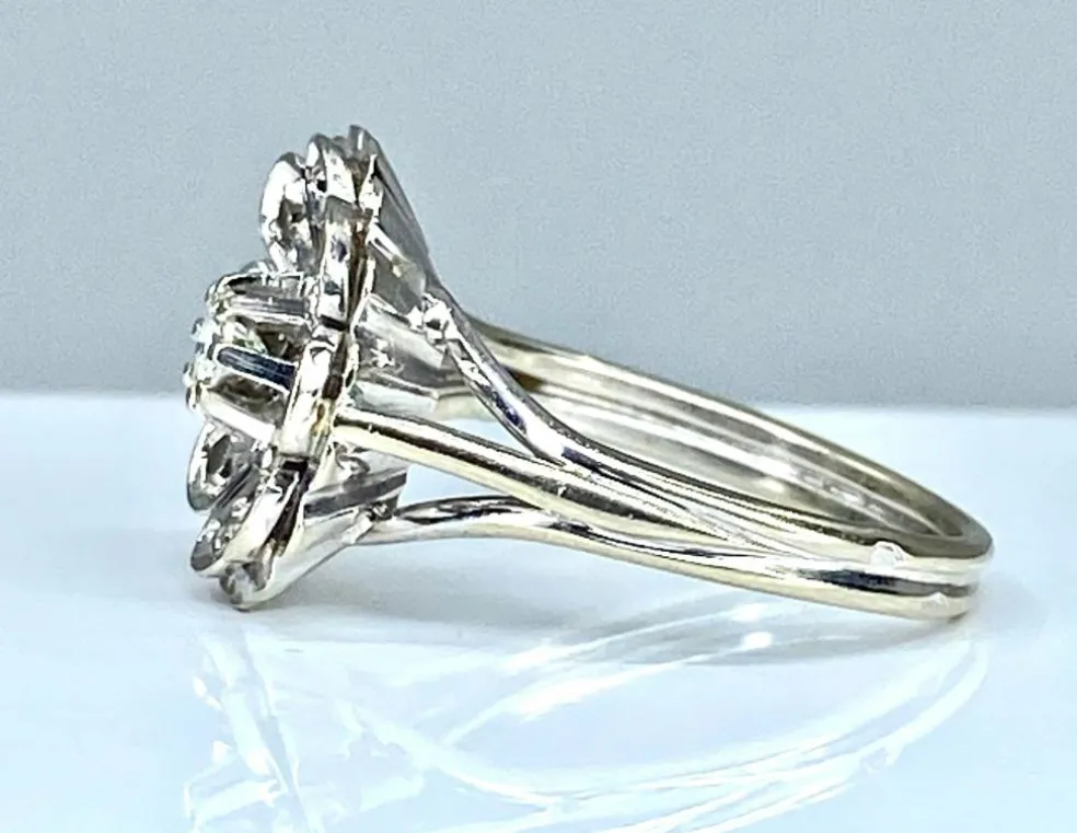 Bague en or blanc 18 carats et diamants