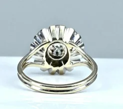 Bague en or blanc 18 carats et diamants