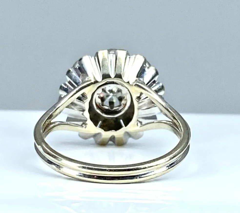 Bague en or blanc 18 carats et diamants