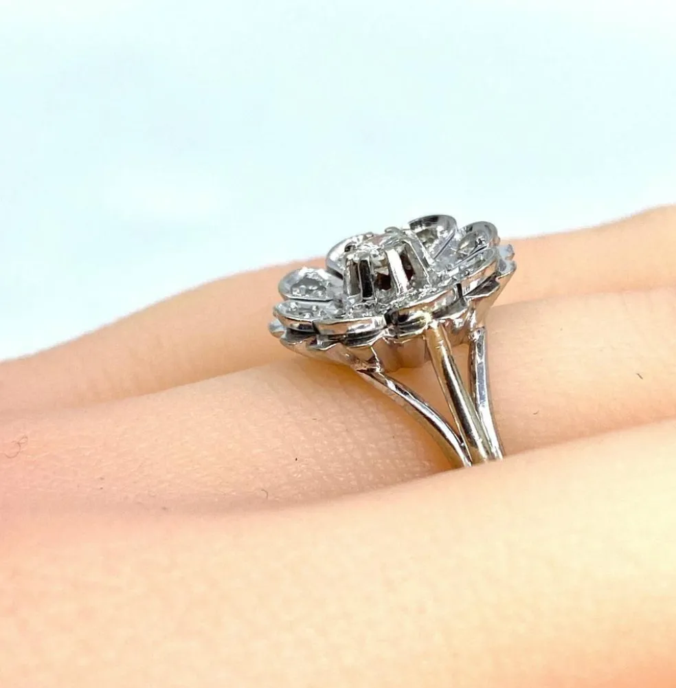 Bague en or blanc 18 carats et diamants