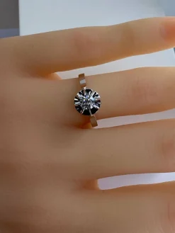 Bague en or blanc 18 carats, diamant taille brillant