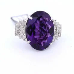 BAGUE EN OR BLANC 18 KT - AMÉTHYSTE ET DIAMANTS