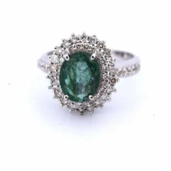 BAGUE EN OR BLANC 18 KT - ÉMERAUDE 2,80 ct - DIAMANTS