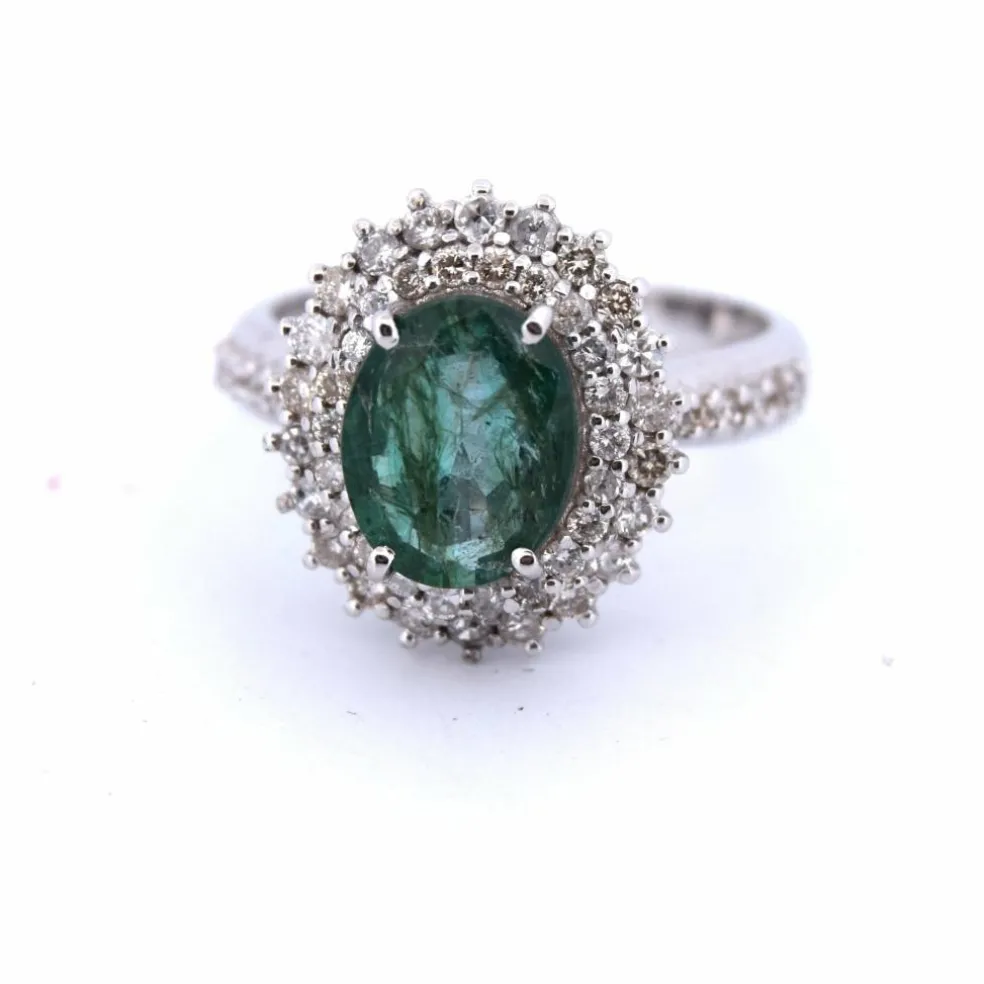 BAGUE EN OR BLANC 18 KT - ÉMERAUDE 2,80 ct - DIAMANTS