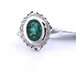 BAGUE EN OR BLANC 18 KT - ÉMERAUDE ET DIAMANTS - STYLE DÉCO