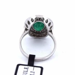 BAGUE en OR BLANC 18 KT - ÉMERAUDE et DIAMANTS ''ART DÉCO''