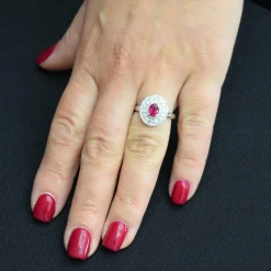 BAGUE EN OR BLANC 18 KT - RUBIS et DIAMANTS