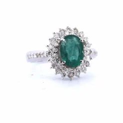 BAGUE EN OR BLANC 18 KT avec émeraude de 1,80 ct et diamants