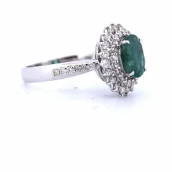 BAGUE EN OR BLANC 18 KT avec émeraude de 1,80 ct et diamants